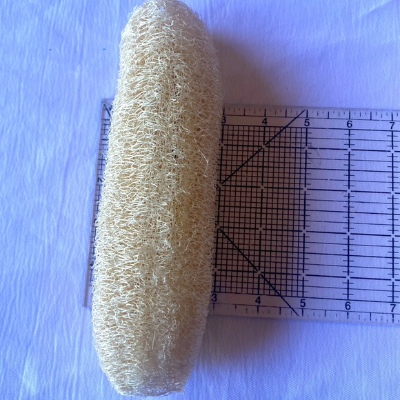 Natural Loofah Sponges. Set of 3 - Picture 3 of 5